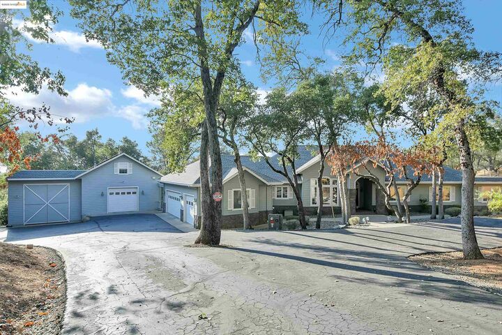 Property Photo:  16096 Parkridge Ave  CA 95370 