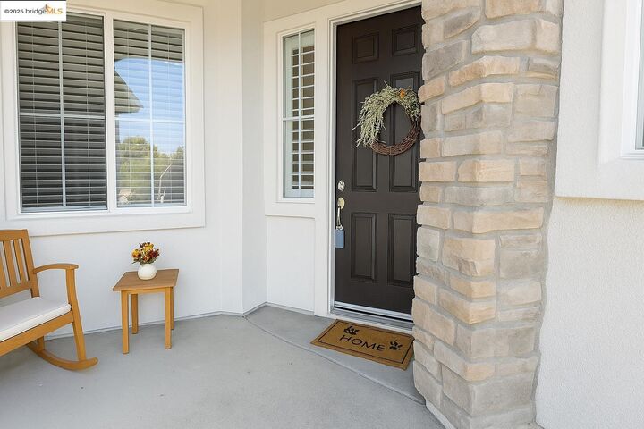 Property Photo:  2072 Bridgeport Loop  CA 94505 