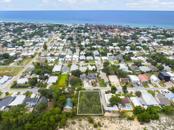 Property Photo: 21522 Marlin Avenue FL 32413