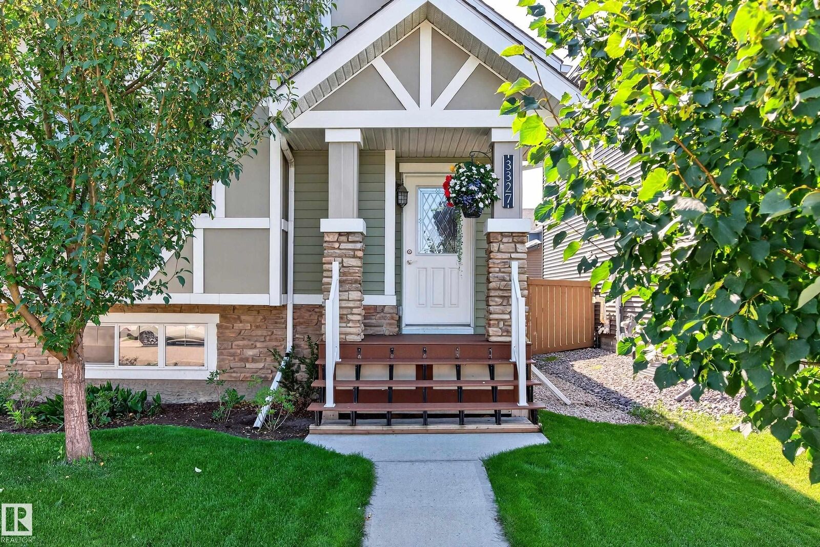 Property Photo: 3327 Weidle Way SW AB T6X 1T1