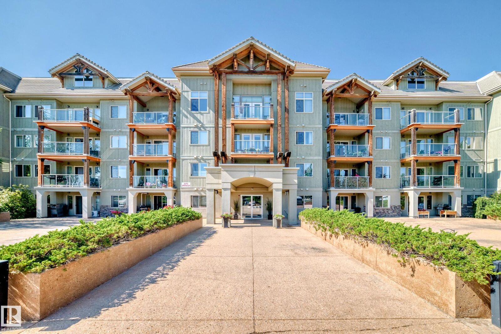 Property Photo: 278 Suder Greens Drive NW 125 AB T5T 6V6