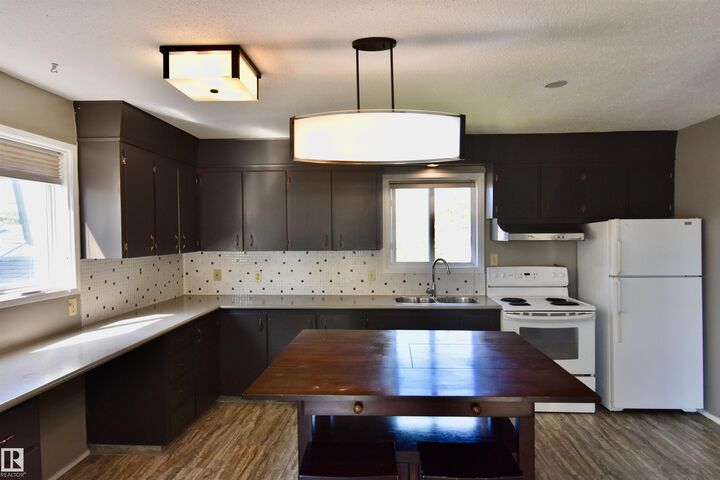 Photo de la propriété: 4930 44 Avenue AB T0A 3A4