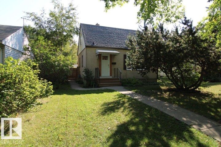 12143 59 Street NW  Edmonton AB T5W 3Y4 photo
