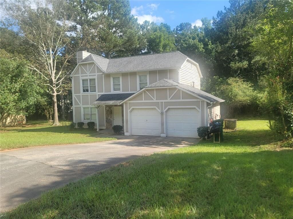 Property Photo: 5331 Medena Way GA 30038