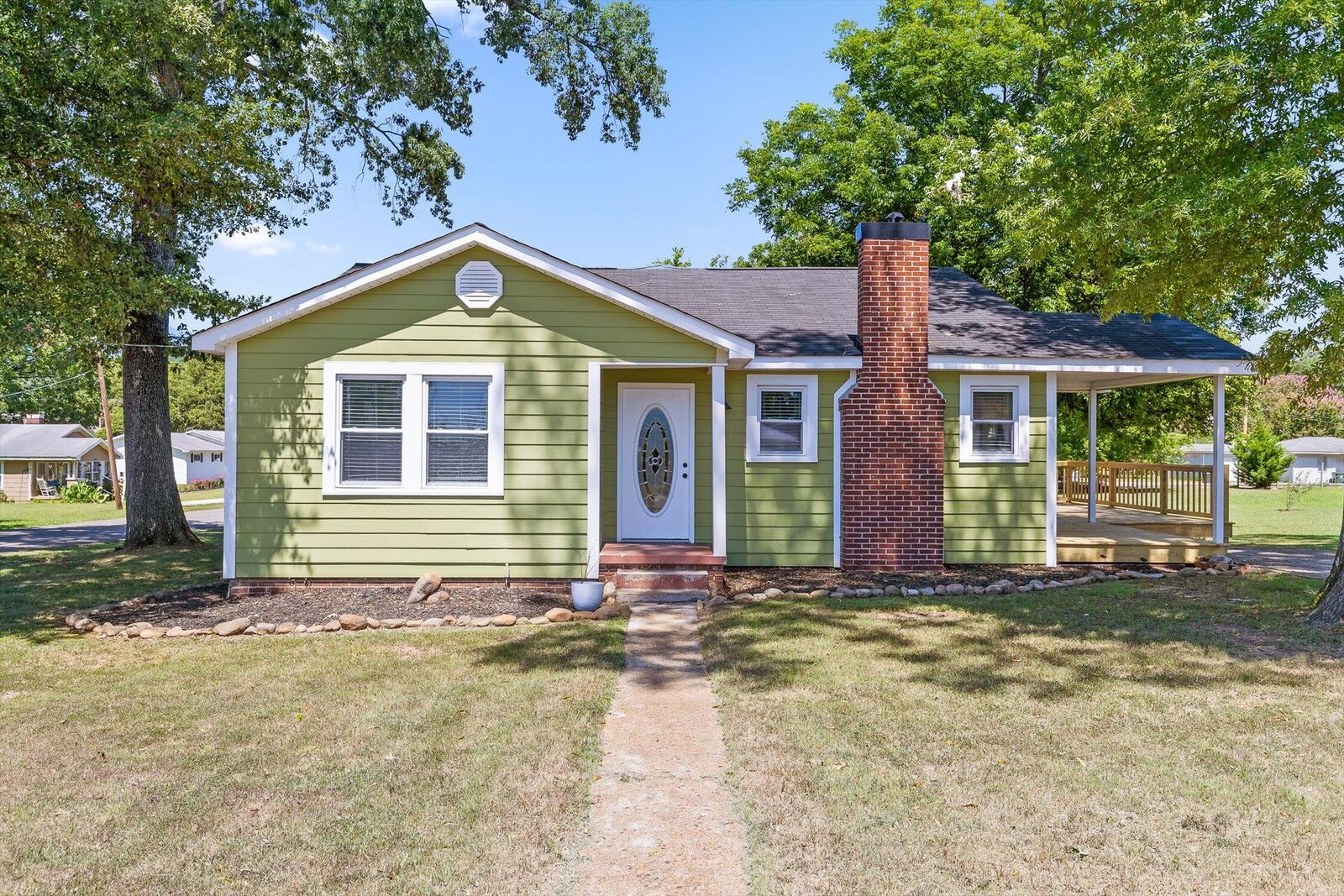 Property Photo: 316 Hodges Street Street AL 35768