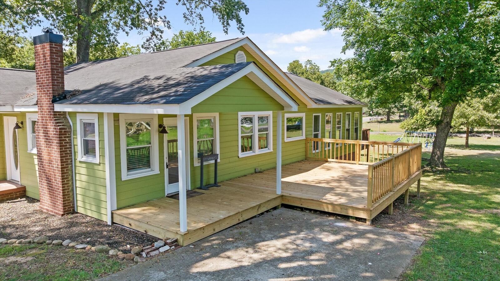 Property Photo:  316 Hodges Street Street  AL 35768 