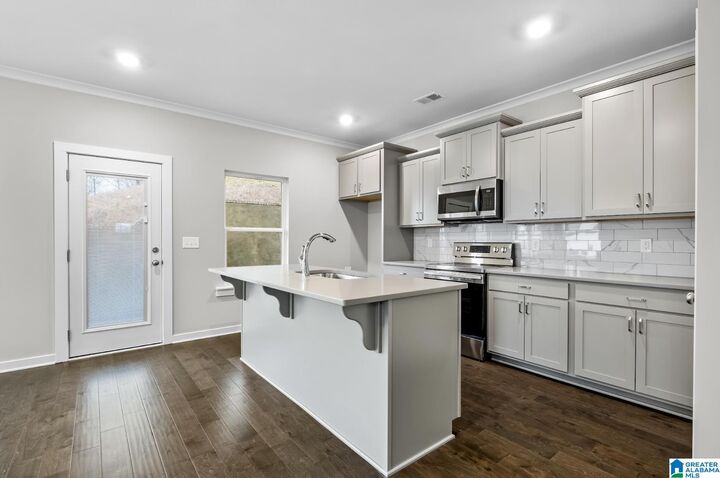 Property Photo: 101 Townmoor Lane AL 35147