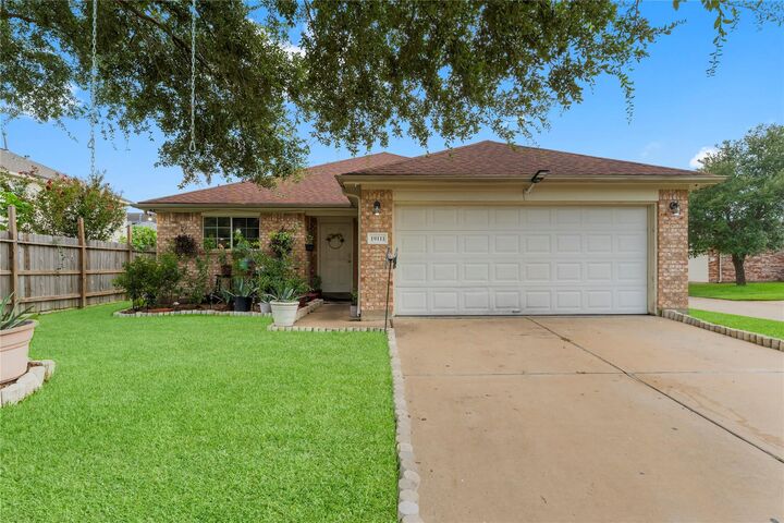 Property Photo: 19111 Deep South Ct TX 77449