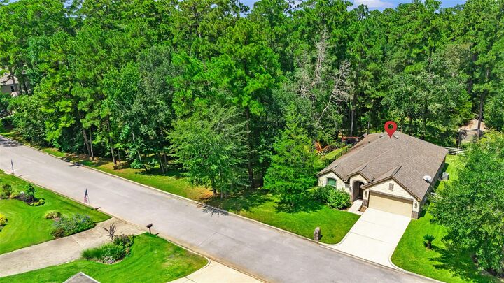 Property Photo:  9023 S Comanche Circle  TX 77378 
