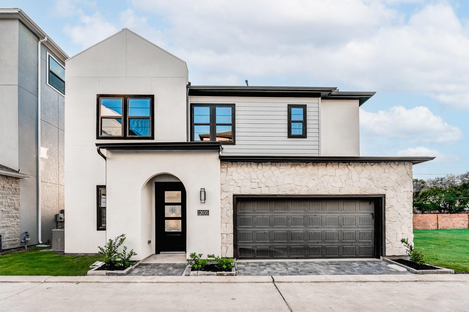 Property Photo:  12035 Royal Oaks Run Drive  TX 77082 