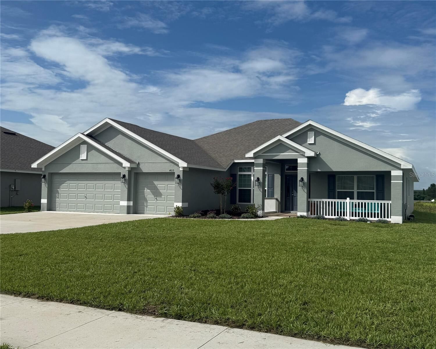Property Photo: 4019 Tullamore Lane FL 33823