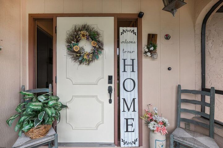 Property Photo:  18537 Klingler Circle  FL 33948 