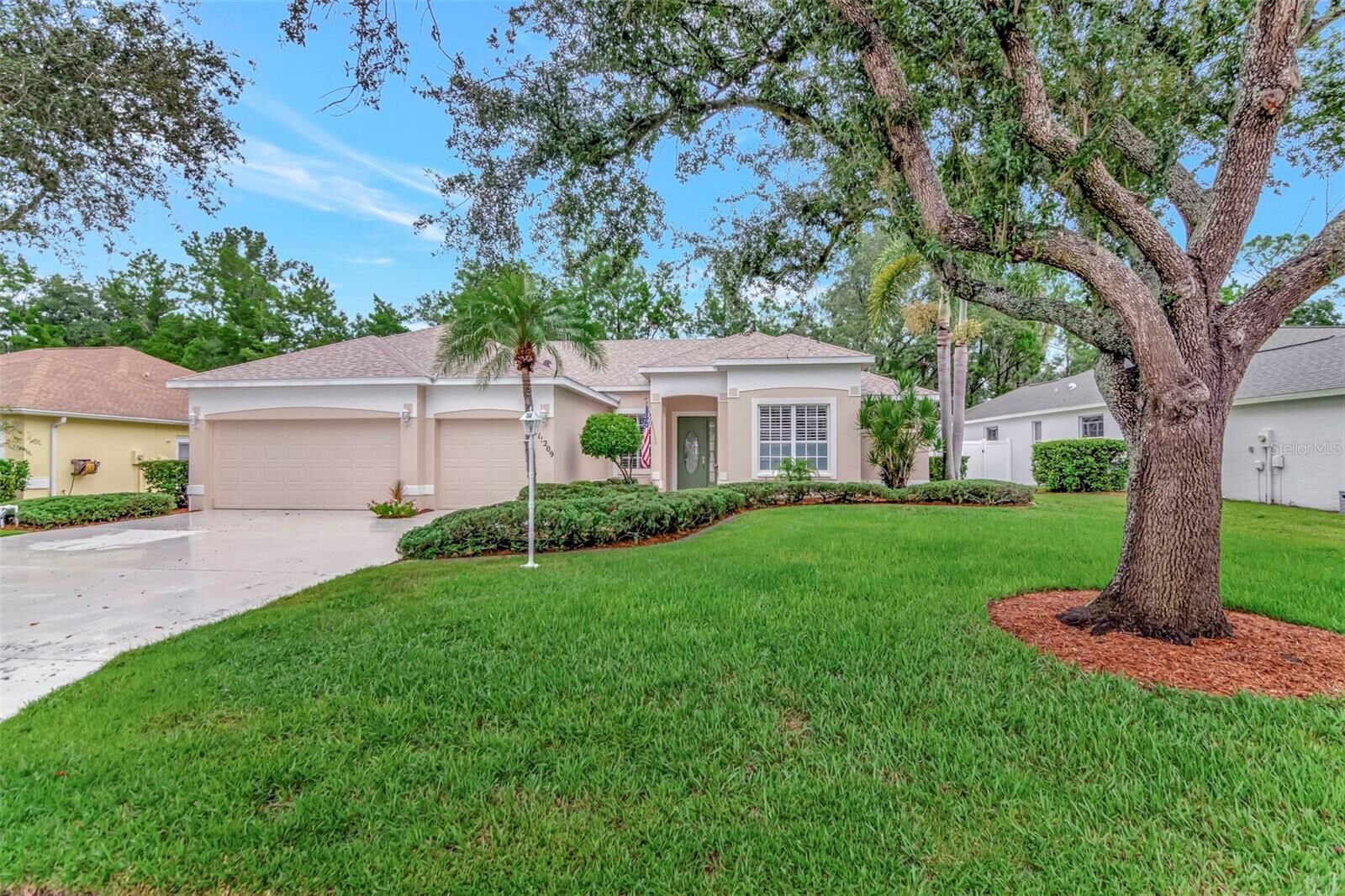 Property Photo:  11209 Pine Lilly Place  FL 34202 