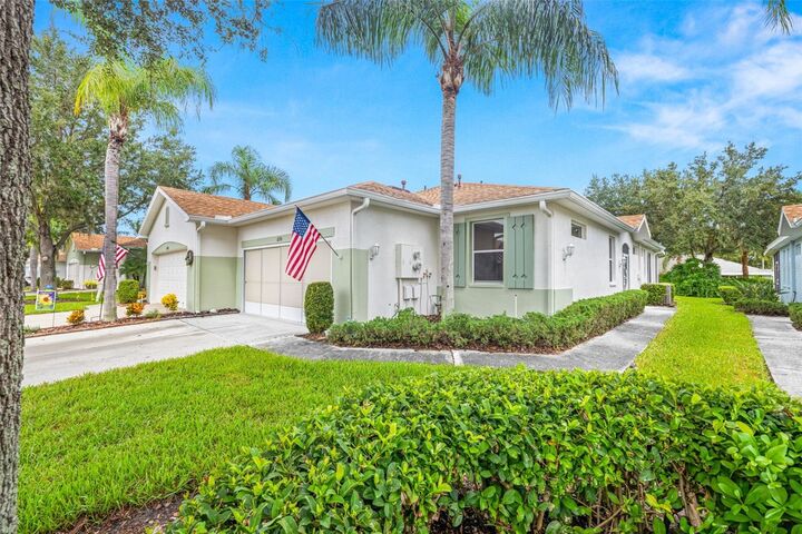 Property Photo: 1226 Huntington Greens Drive FL 33573