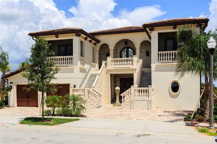 Property Photo:  905 Golden Bear Drive  FL 34747 