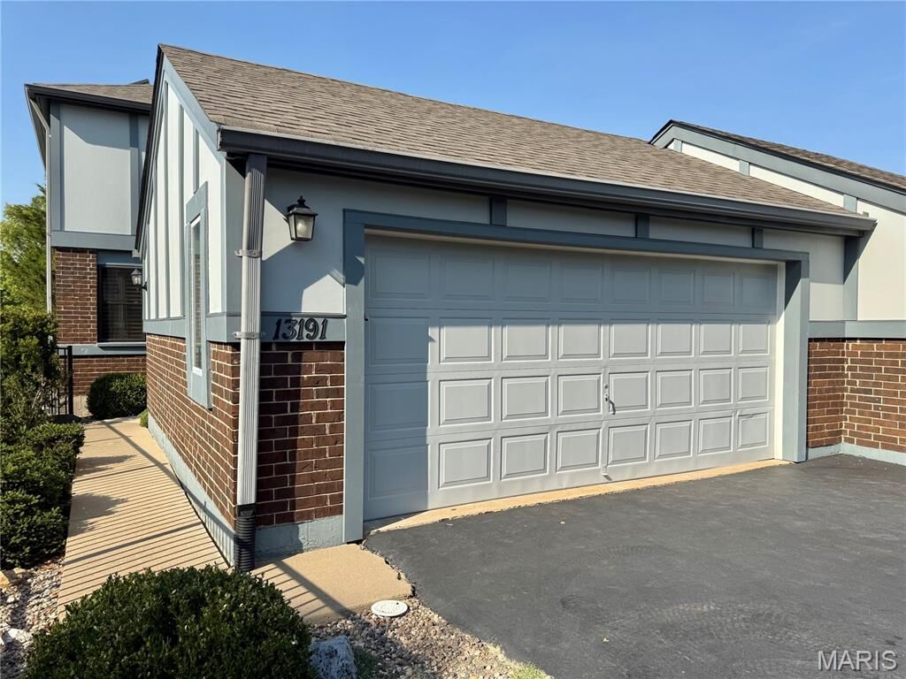 Property Photo:  13191 Royal Pines Drive  MO 63146 