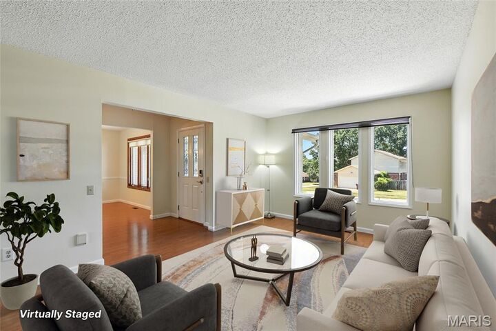 Property Photo: 1702 Stemwood Way MO 63026
