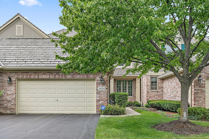 Property Photo:  4524 S Seminole Drive  IL 60026