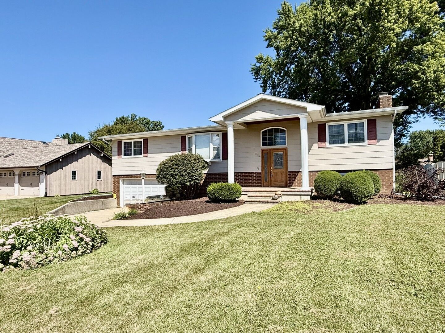 Property Photo: 1203 W Clark Street IL 61356