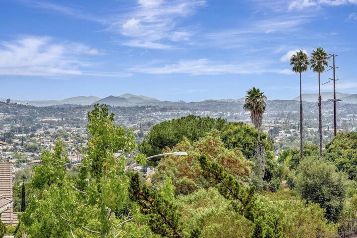 Property Photo:  2106 Zachary Gln  CA 92027 