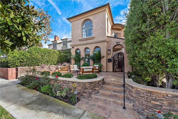 Property Photo: 432 Acacia Avenue CA 92625