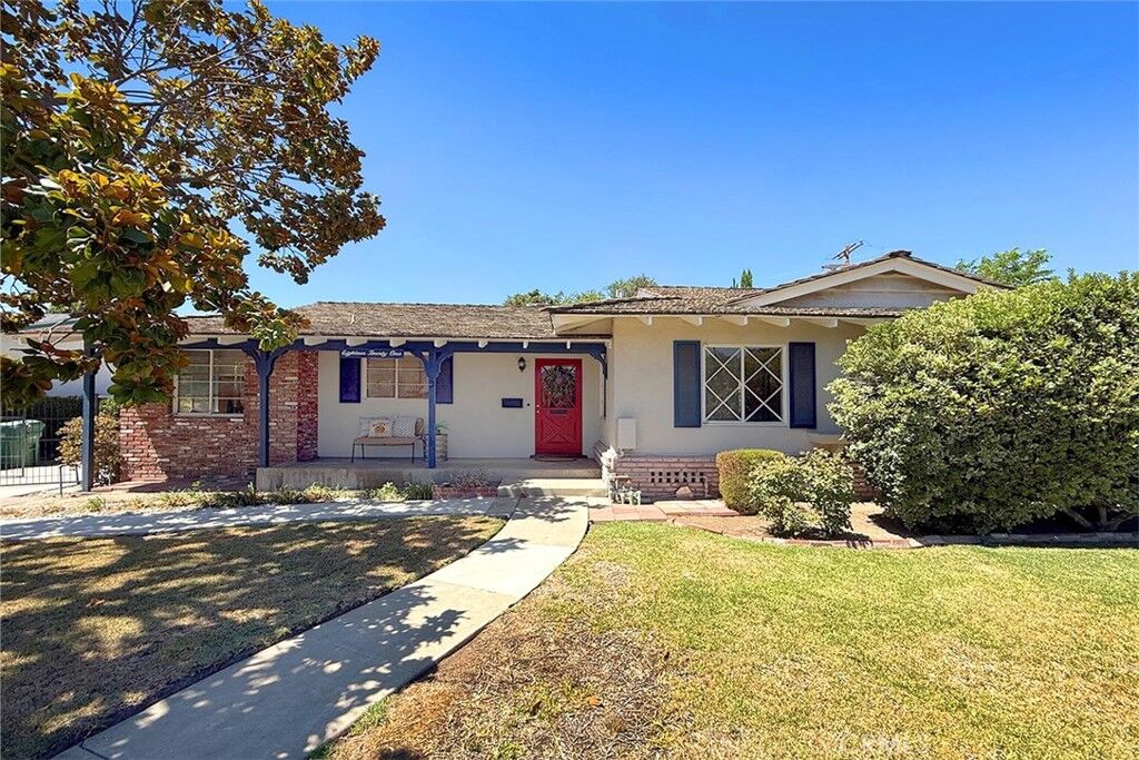 Property Photo:  1821 Tulip Lane  CA 91006 
