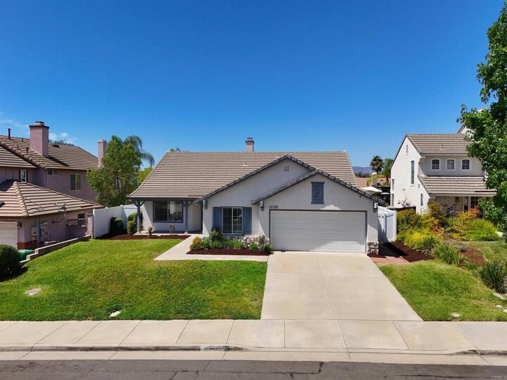 39785 Spinning Wheel Drive  Murrieta CA 92562 photo
