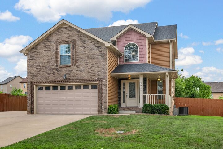 981 Harding Dr  Clarksville TN 37042 photo