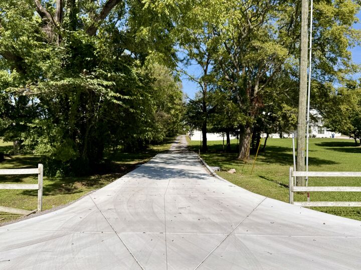 Property Photo: 194 Volunteer Rd TN 37128