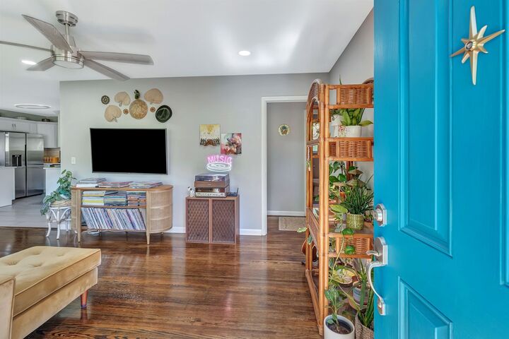 Property Photo:  1304 Cheshire Dr  TN 37207 