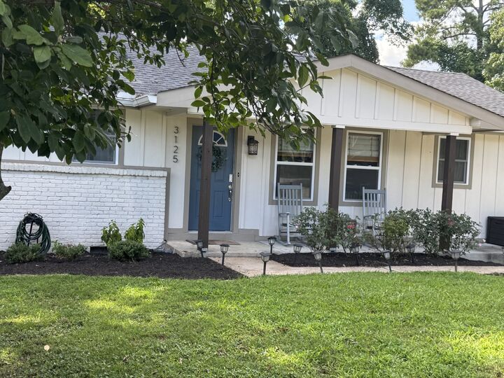 Property Photo: 3125 Lake Park Dr TN 37211