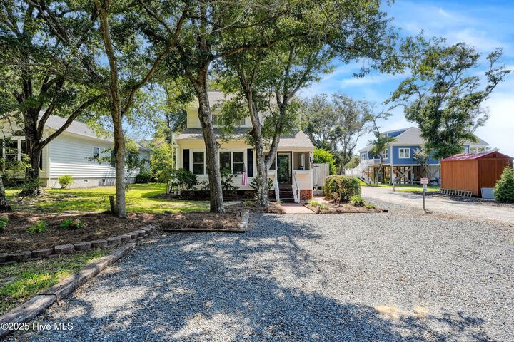 Property Photo: 122 SE 2nd Street NC 28465