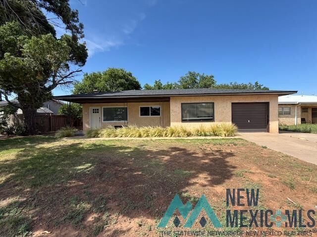 Property Photo: 832 Manana Boulevard NM 88101