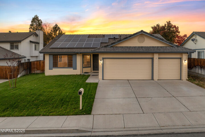 Property Photo: 1716 Canyon Terrace Drive NV 89436