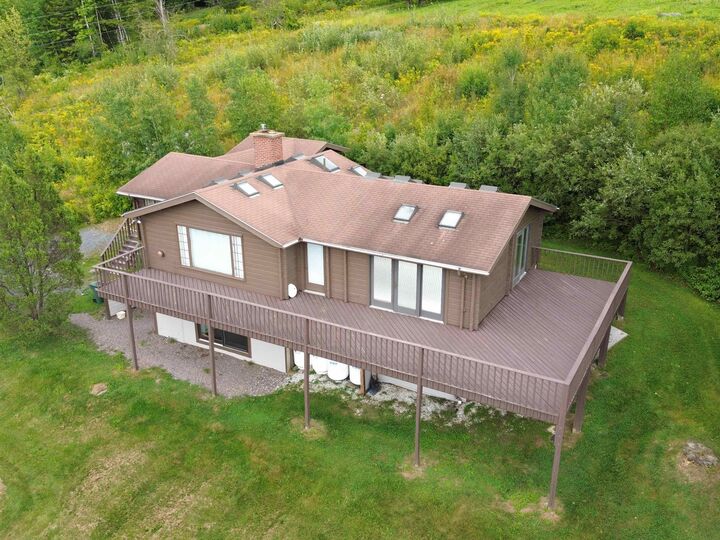 Property Photo: 102 Snowshoe Drive VT 05673