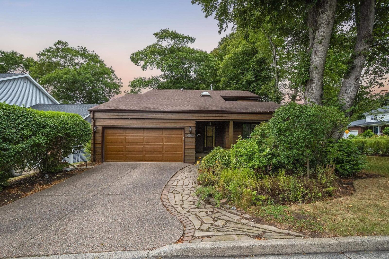 Property Photo: 5905 Bilton Lane NS B3H 4M3