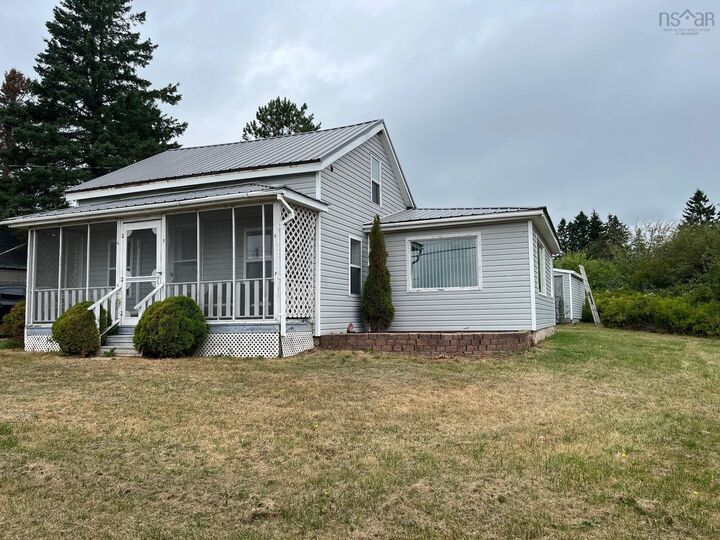 Property Photo: 607 Highway 2 NS B0M 1N0