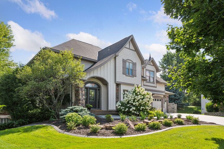 Property Photo: 3905 Linden Court MN 55340