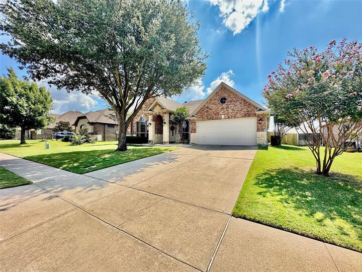 Property Photo: 5018 W Fall Drive TX 76065