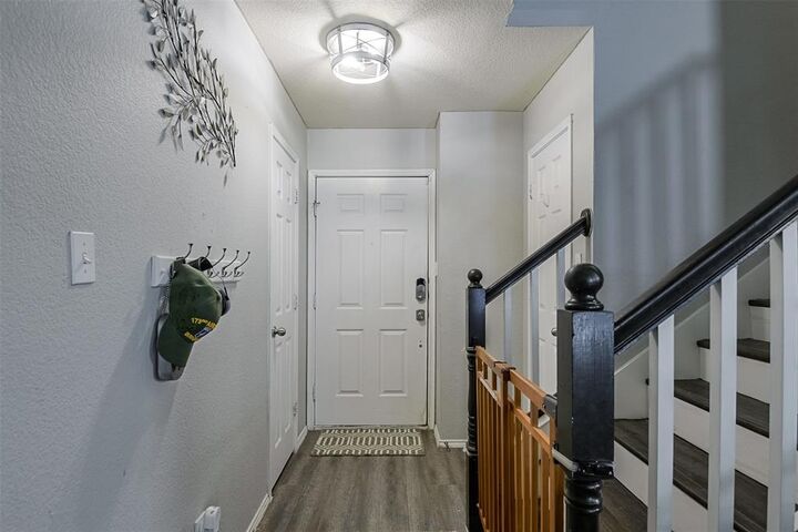 Property Photo:  1575 Sandhurst Drive  TX 75165 