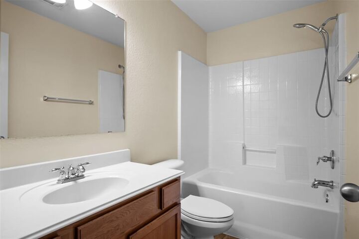 Property Photo:  15705 Ringdove Court  TX 76262 