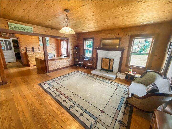 Property Photo: 514 W Clark AR 72641