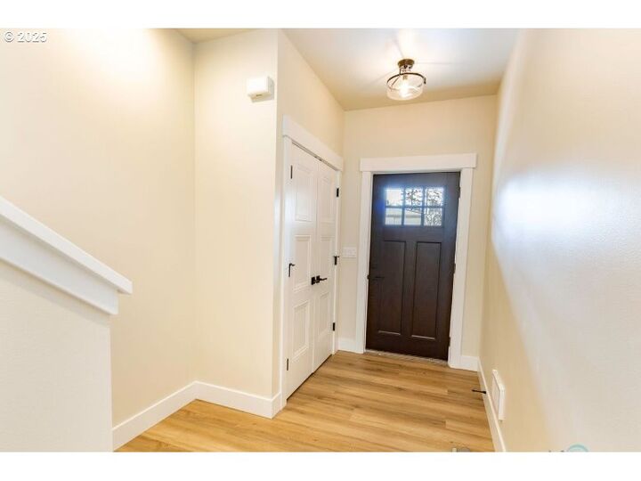 Property Photo: 3387/3389 N Hwy 101 N OR 97138