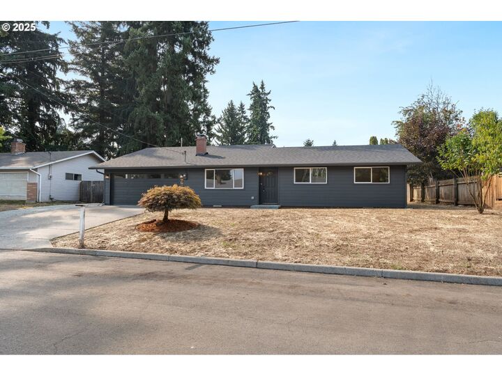 Property Photo: 9811 NE 65th St WA 98662