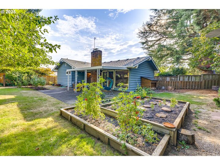 618 NE 131st Pl  Portland OR 97230 photo