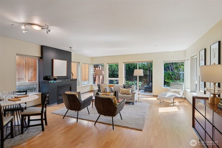 4217  Fremont Avenue N 2  Seattle WA 98103 photo