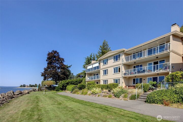 Property Photo: 10203 47th Avenue SW A302 WA 98146
