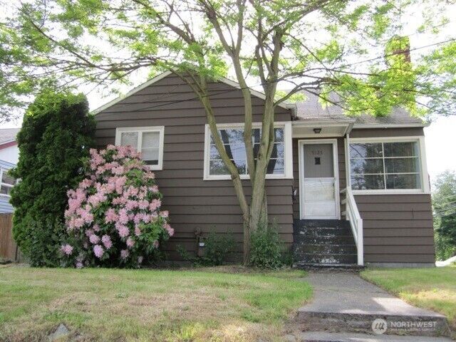 Property Photo:  9125  5th Avenue NE  WA 98115 