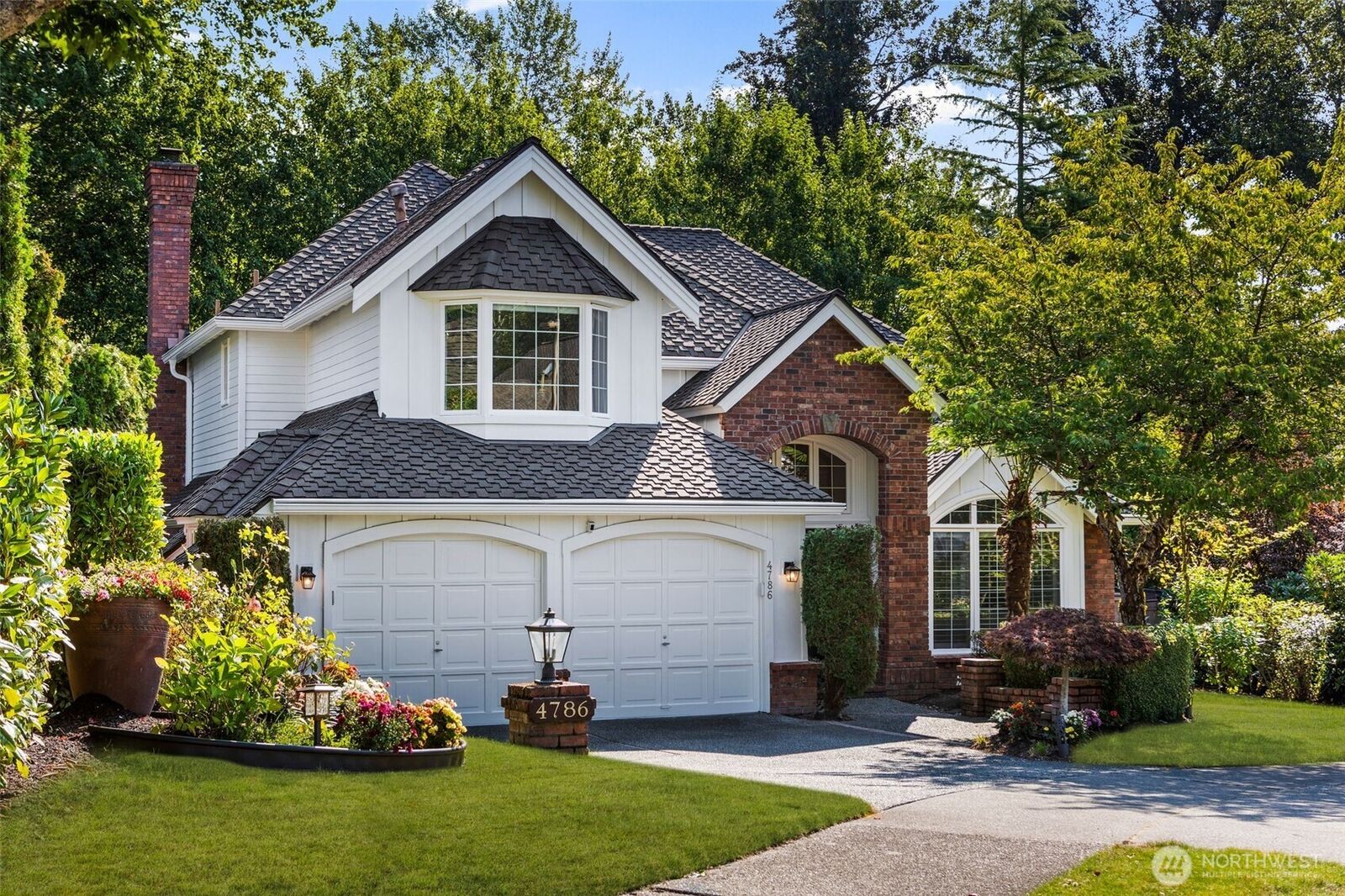 Property Photo: 4786 172nd Court SE WA 98006