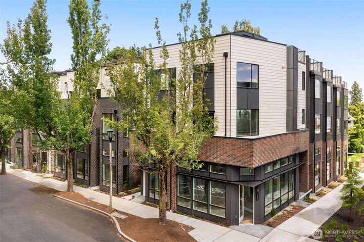 1110 B  34th Avenue  Seattle WA 98122 photo
